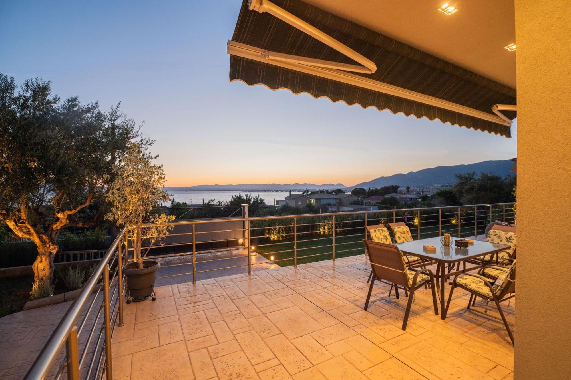 Thea Seaview Luxury Living Villa Kalamáta Eksteriør bilde