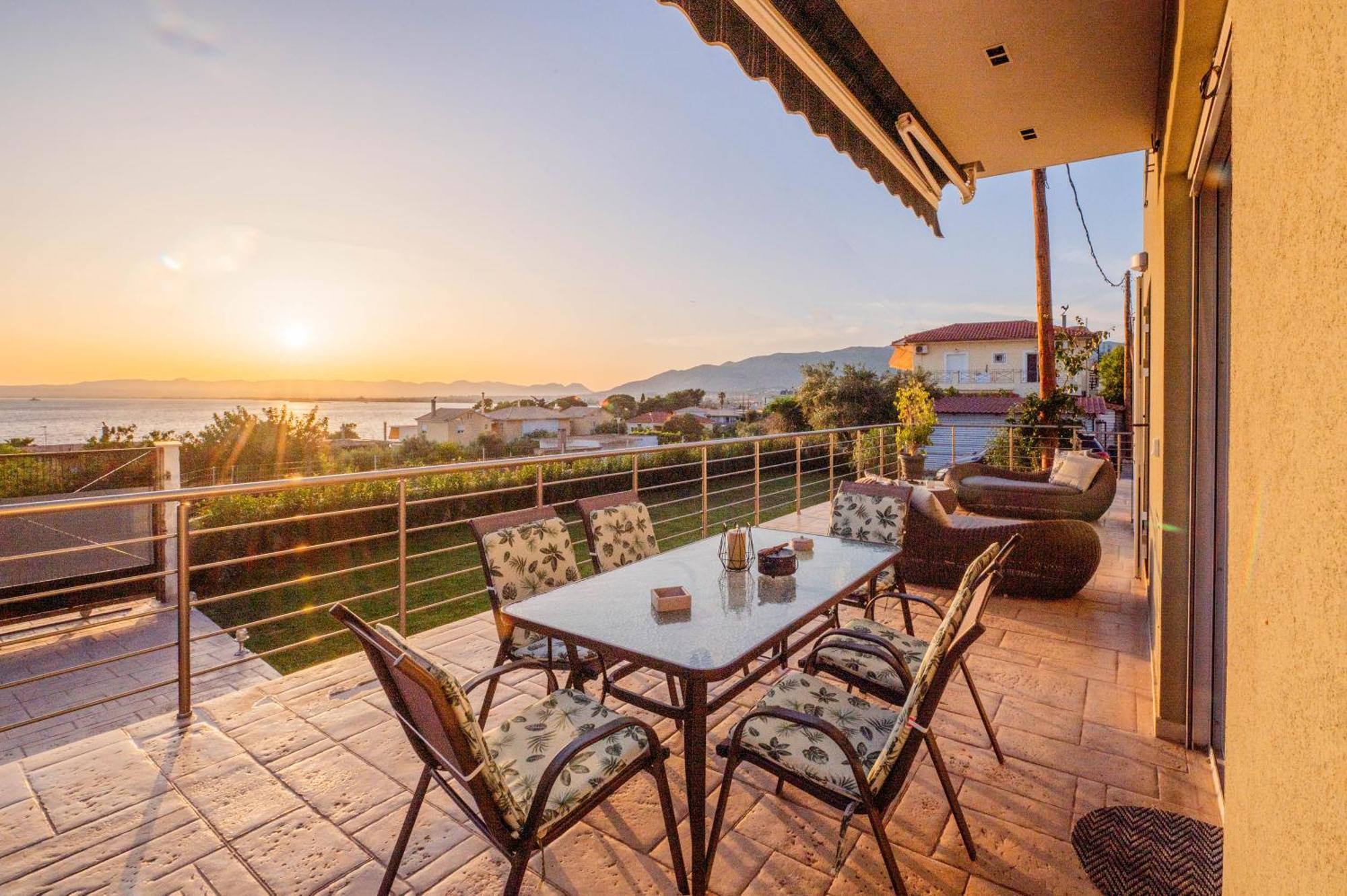 Thea Seaview Luxury Living Villa Kalamáta Eksteriør bilde