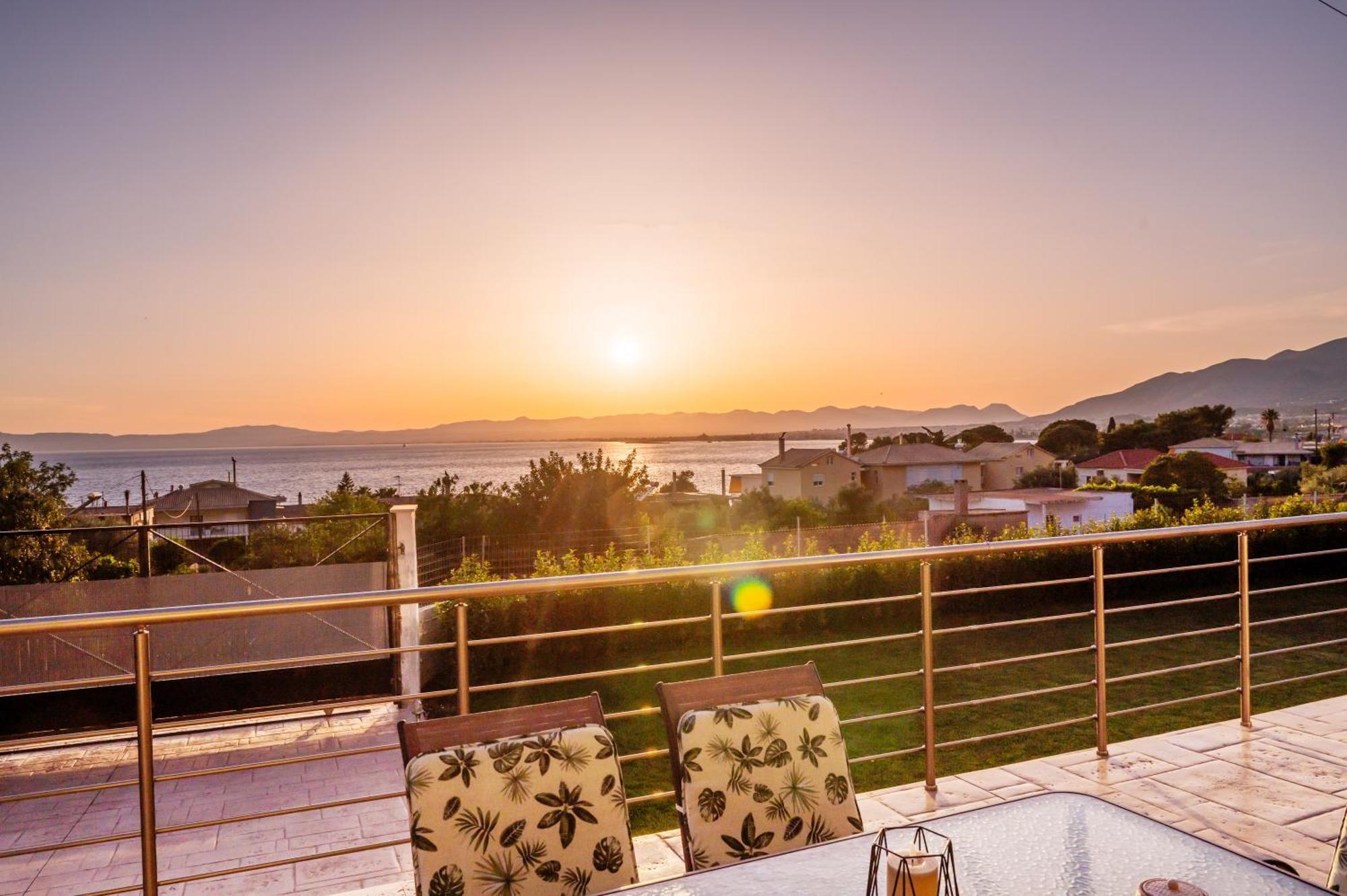 Thea Seaview Luxury Living Villa Kalamáta Eksteriør bilde