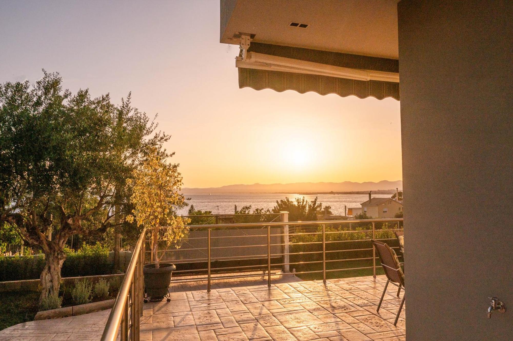 Thea Seaview Luxury Living Villa Kalamáta Eksteriør bilde