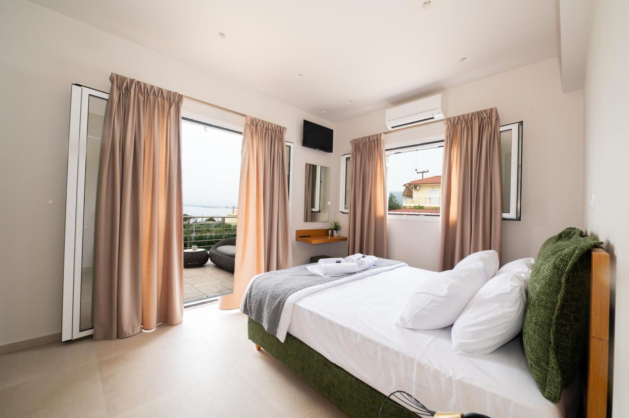 Thea Seaview Luxury Living Villa Kalamáta Eksteriør bilde