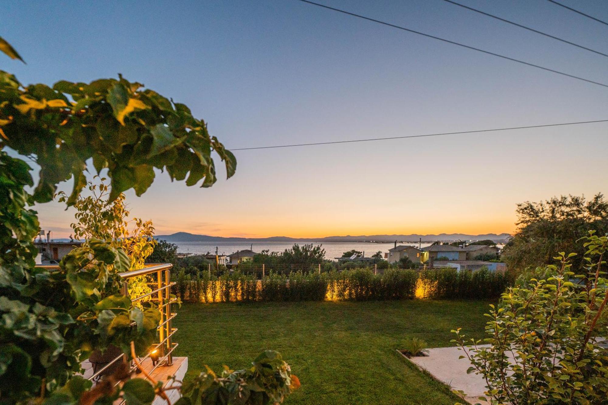 Thea Seaview Luxury Living Villa Kalamáta Eksteriør bilde