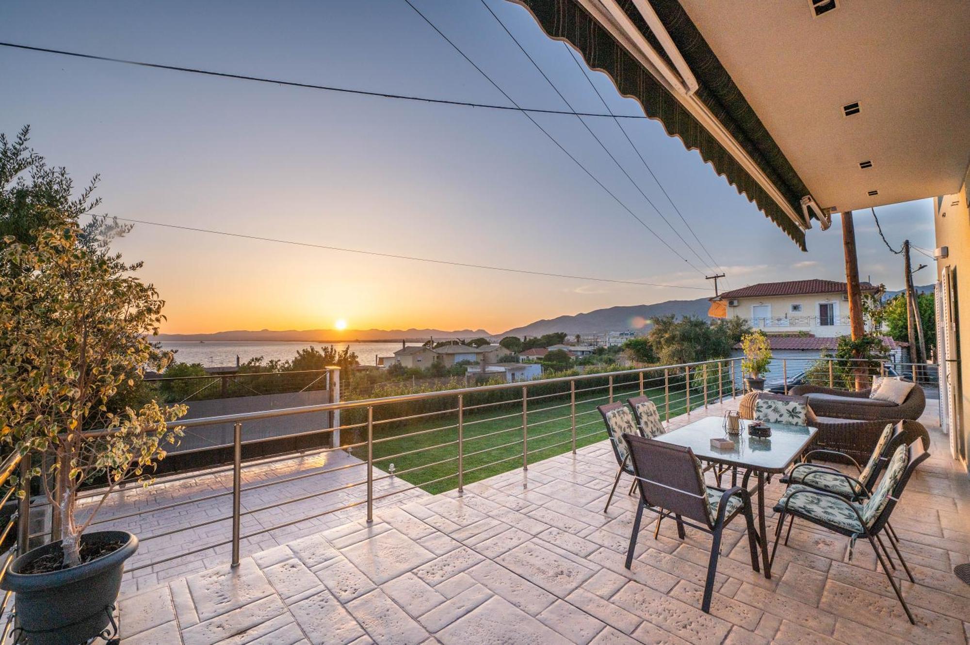 Thea Seaview Luxury Living Villa Kalamáta Eksteriør bilde